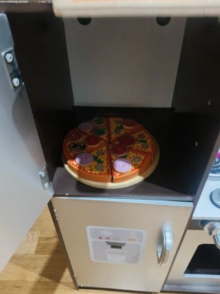 Cocina de juguete con accesorios. Entrega en mano