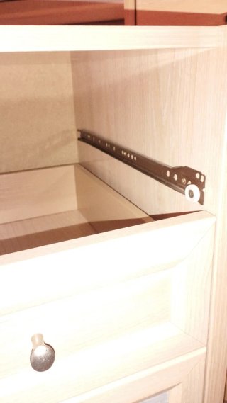 Mueble cajonero de madera