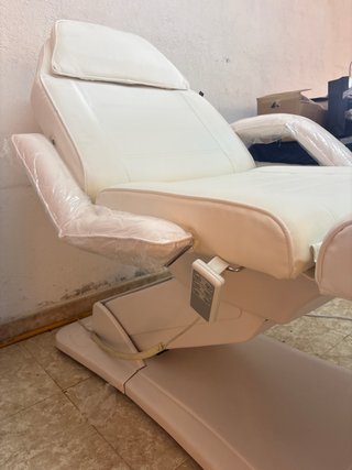 Camilla sillón estética Weelko OASIS 4 motores bla