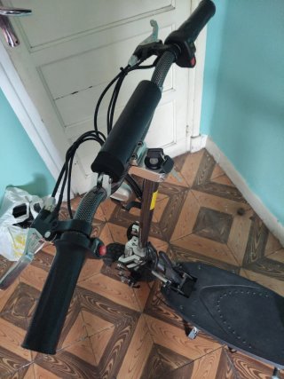 Patinete eléctrico con asiento