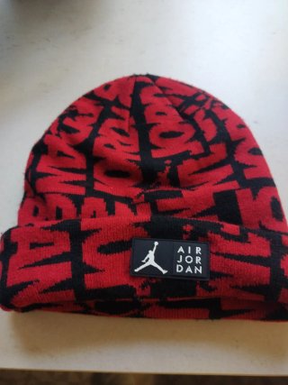 Gorro de lana Jordan rojo