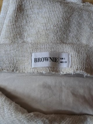 Falda larga de punto beige con abertura