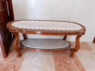 Mesa antigua madera tallada mármol