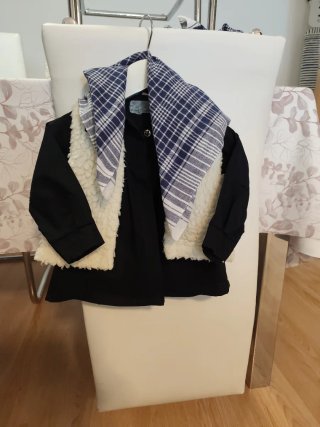 Traje pastor: casaca,borreguito y pañuelo. Talla 0