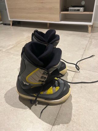 Tavola da snowboard 1,50 + Scarponi taglia 39