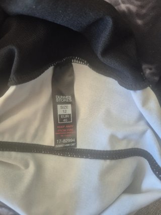 Traje de baño estampado mármol