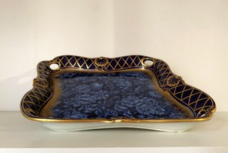 Magnífico plato antiguo de porcelana Inglesa