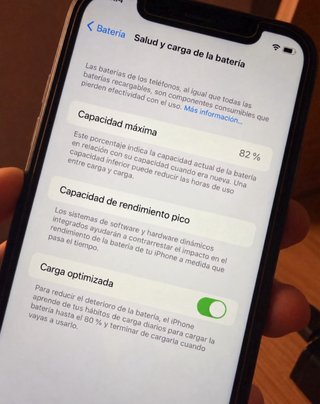iPhone 11 64GB Negro + cables
