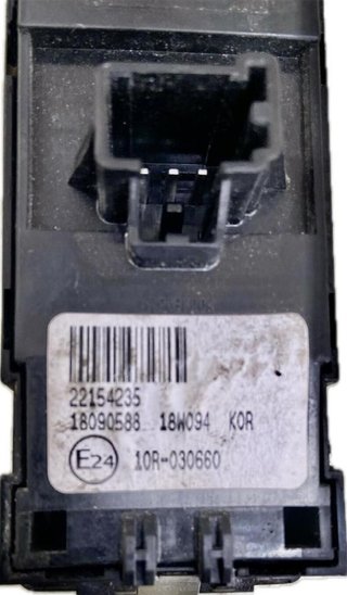 Boton elevalunas 22154235 volvo fh4