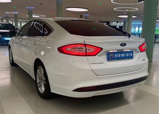 Ford Mondeo Titanium