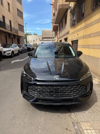 MG HS 2025