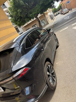 MG HS 2025