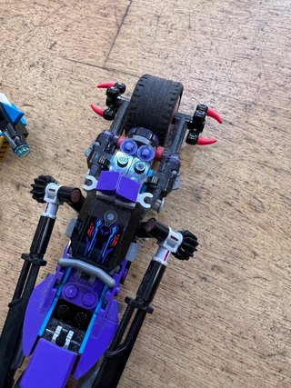 Lote LEGO Ninjago: 2 Motas + Minifigura