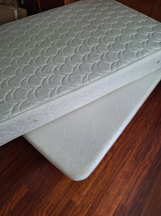 Colchón y Base Tapizada Relax 135cm