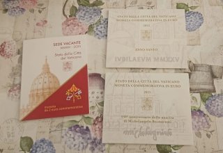 Estuche Coincard Vaticano 2025