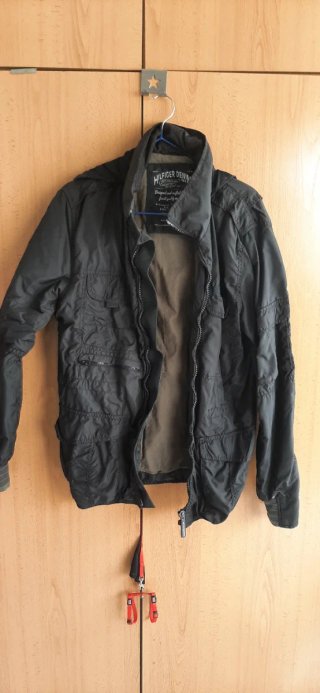 Cazadora Tommy Hilfiger entretiempo negra