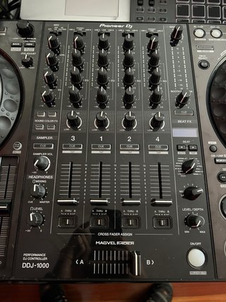 Pioneer DDJ-1000 + Funda + Decksaver