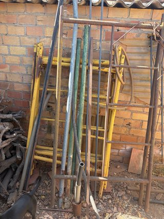 Andamios y material de obra ESCUCHO OFERTAS