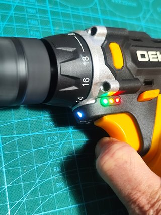 Taladro atornillador DEKO 12v 2 Baterías +cargador