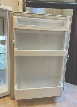 Frigorífico bajo encimera Beko TSE1284N (114L)