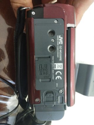 Videocámara JVC Everio HDD 30GB 35x Zoom. 720pxls.