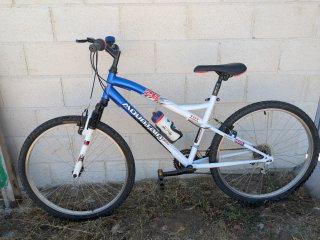 Bicicleta Montaña 26" Talla S. Muy buen estado.