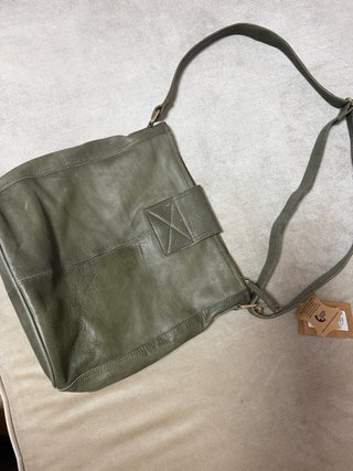 Bolso Gusti Leder Cuero Verde Mujer
