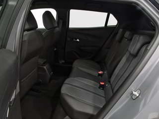 Peugeot 2008 1.2 HYBRID 136 ALLURE EDSC6 5P