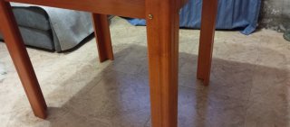 Mesa de comedor de madera