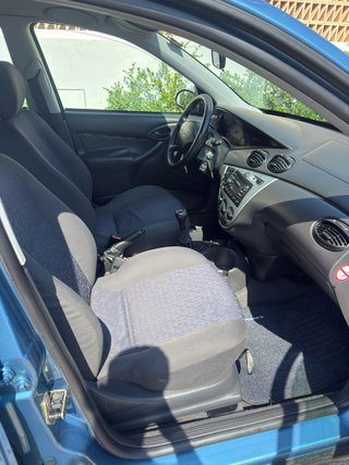 Ford Focus 2000