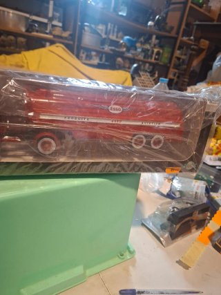 Camión Esso 1:43