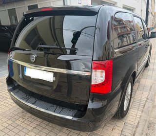 Lancia Voyager 2012