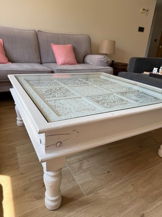 Mesa de centro de madera y cristal