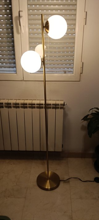 Lámpara de pie LaOca dorada cristal