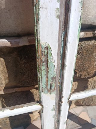 Ventana antigua de madera