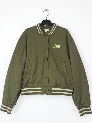 Chaqueta New Balance Verde Oliva