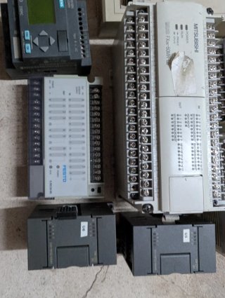 Lote PLCs Siemens, Mitsubishi, Festo