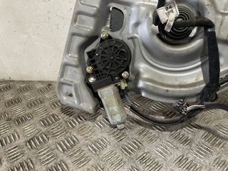 ELEVALUNAS TRASERO DERECHO HYUNDAI TRAJET (FO) 834803A000 116038