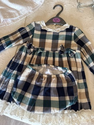 Conjuntos, vestidos 18-24 m. La hormiga, camarro