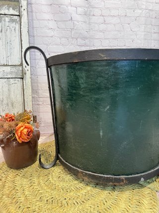 Macetero gigante antiguo