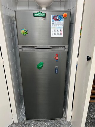 Nevera compacta