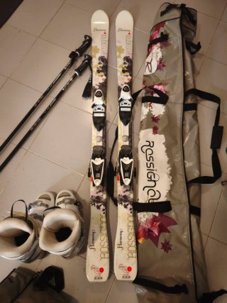Conjunto Skis Rossignol con Botas y Bastones