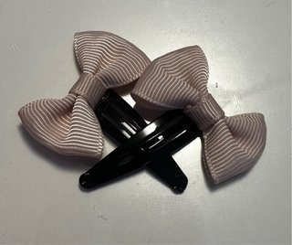 Pinzas de lazo rosa claro
