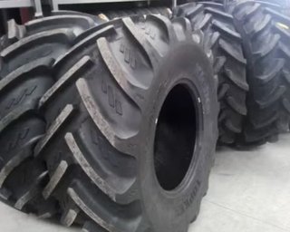 Neumáticos radiales y lonas para tractor