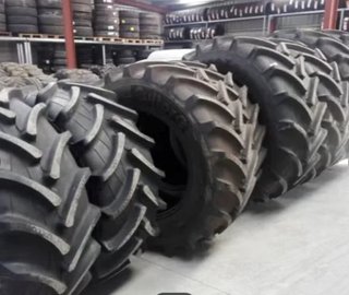 Neumáticos radiales y lonas para tractor