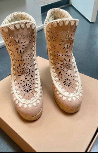 Botas MOU Beige Cuña