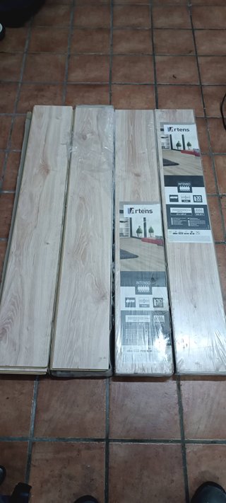 4 Paquetes Suelo Artens Intenso 8mm Clase 33 / AC5