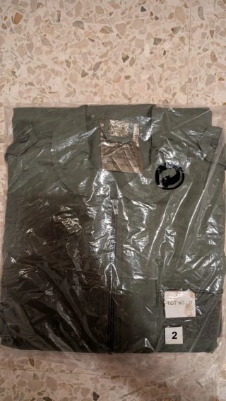 Mono de trabajo verde militar Talla L