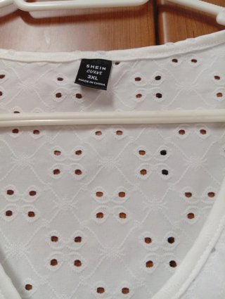 Blusa blanca bordada talla XXXL, sin estrenar