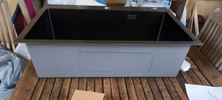 Fregadero negro 68x45 con dispensador de jabón